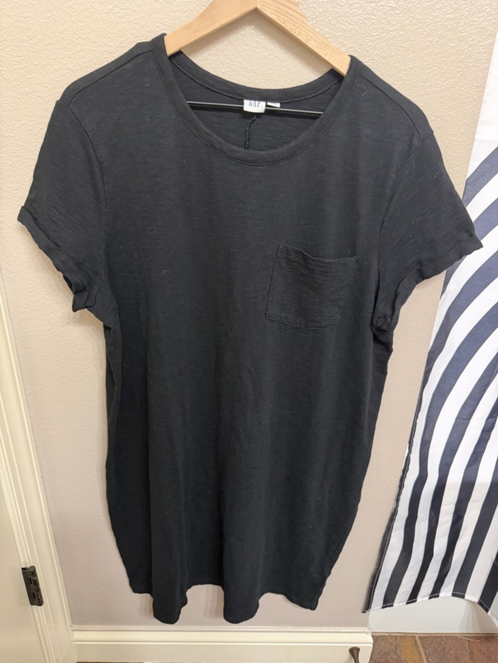GAP Black Short Sleeve Pocket Tee Dress